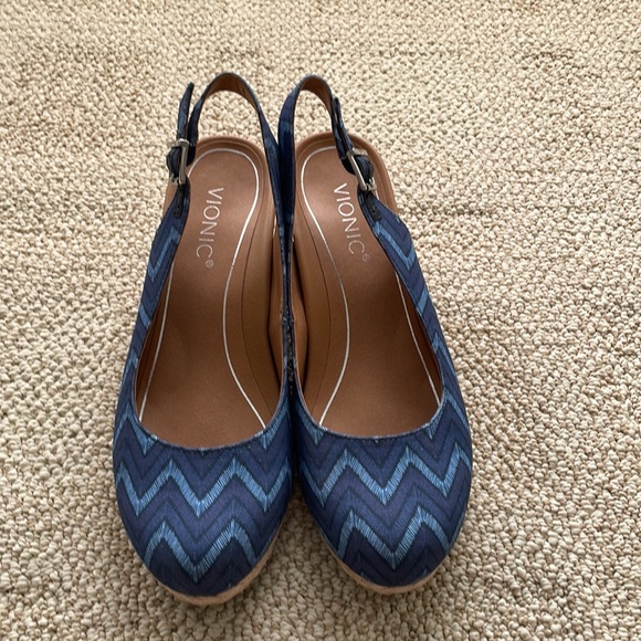 Vionic Espadrilles Shoes Coralina Slingback Closed Toe Wedges Chevron Women’s 9 - Picture 3 of 16